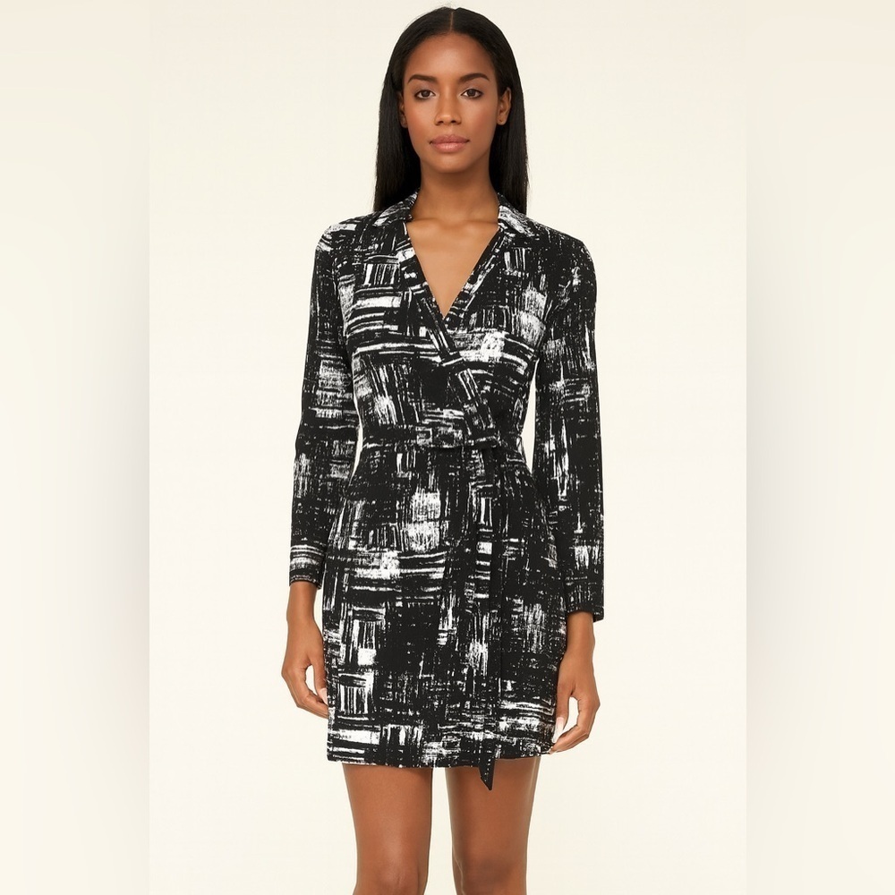 Calvin Klein Wrap Mini Dress Collared V Neck Black White Print sz 4
